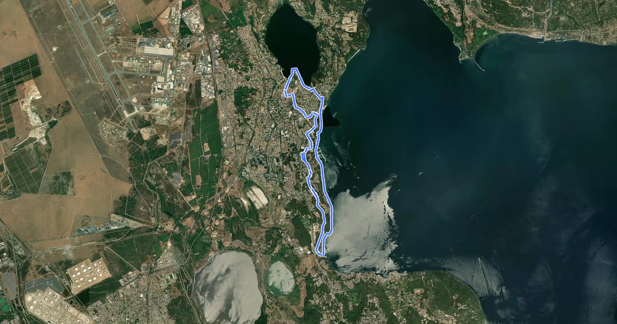 Маршрут Entre ville et nature (Istres) на спутниковом снимке