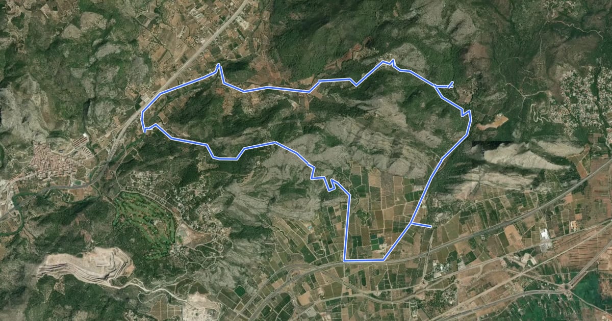 Маршрут Ermita la Magdalena - Ermita Sant Vicent - Ermita la Magdalena на спутниковом снимке