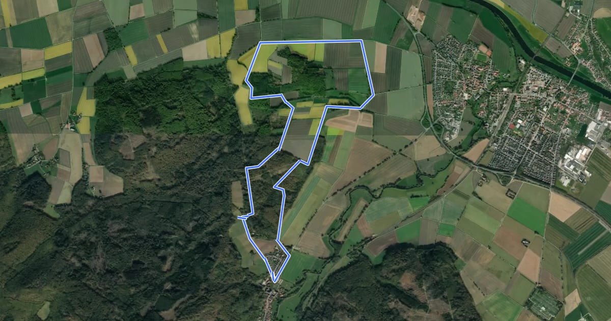 Маршрут ET5 Vom Schloss Hämelschenburg rund um den Baßberg на спутниковом снимке