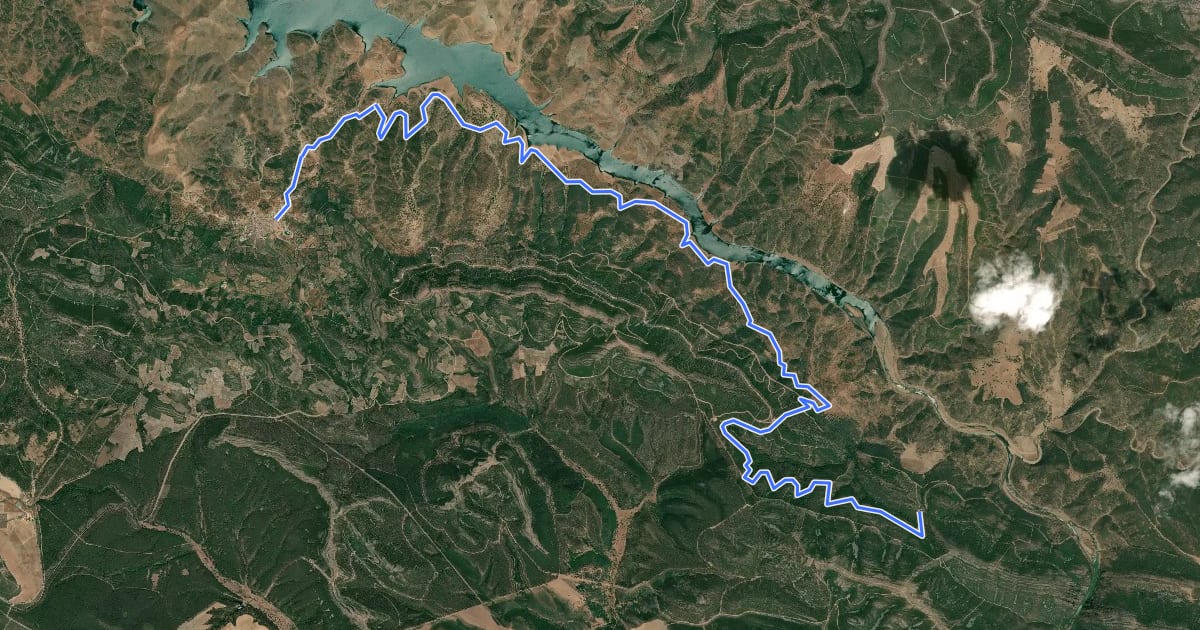 Маршрут Etapa 16: Refugio de Valhondillo - Villarta de los Montes на спутниковом снимке