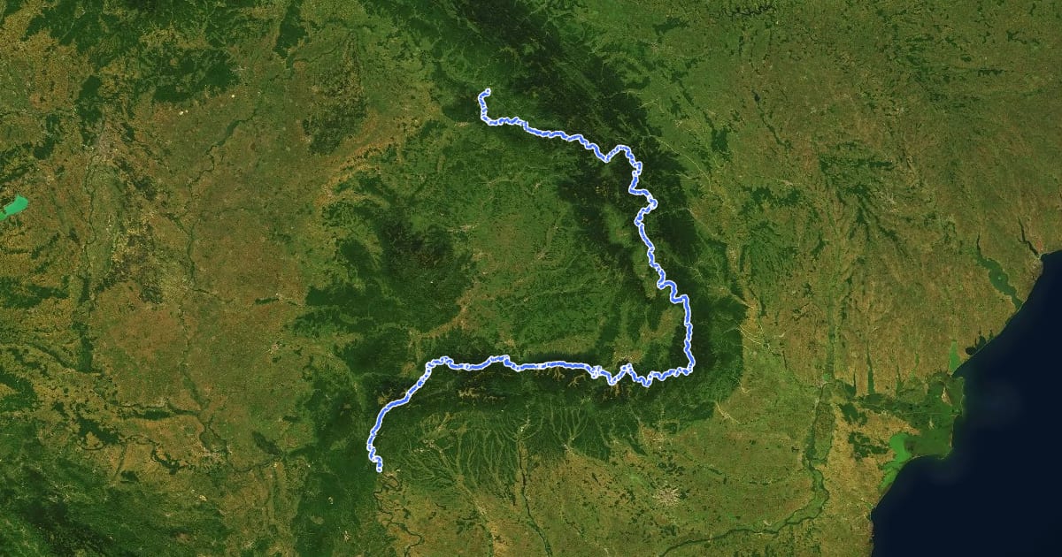 Маршрут European long distance path E8 - part Romania на спутниковом снимке