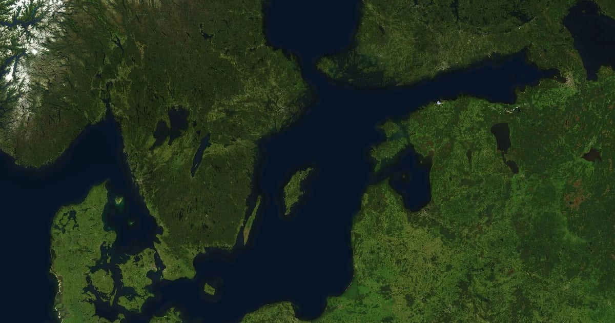 Маршрут EuroVelo 10 - Baltic Sea Cycle Route на спутниковом снимке