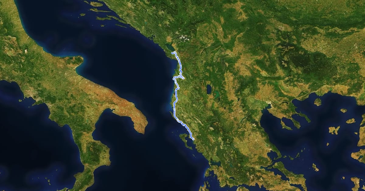 Маршрут EuroVelo 8 - Mediterranean Route - part Albania на спутниковом снимке