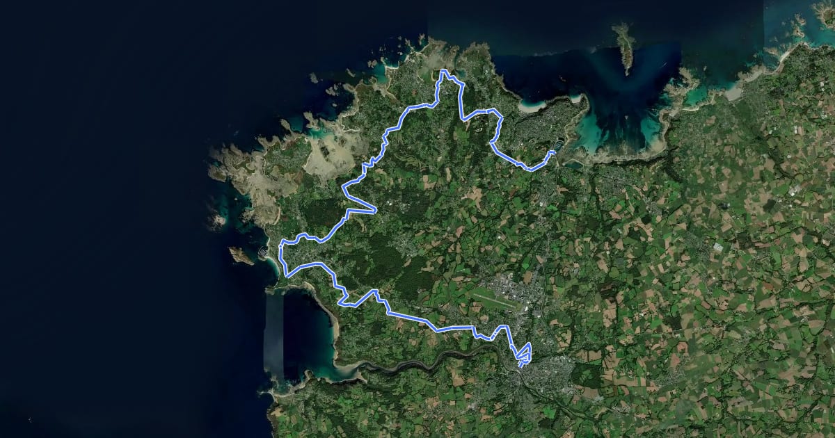 Маршрут EV4 France, Lannion - Perros-Guirec на спутниковом снимке