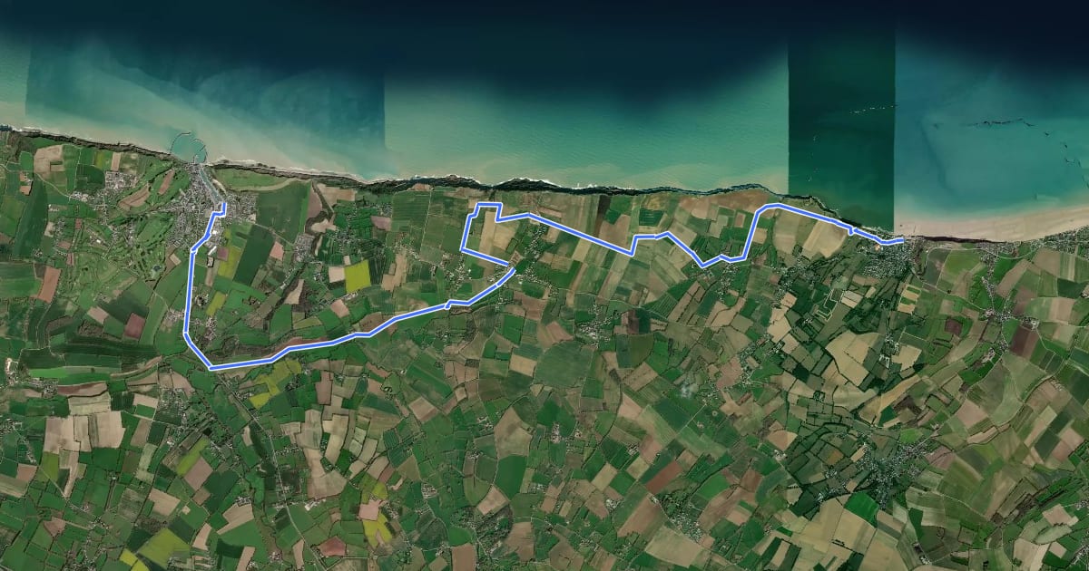 Маршрут EV4 France, Port-en-Bessin - Arromanches-les-Bains на спутниковом снимке