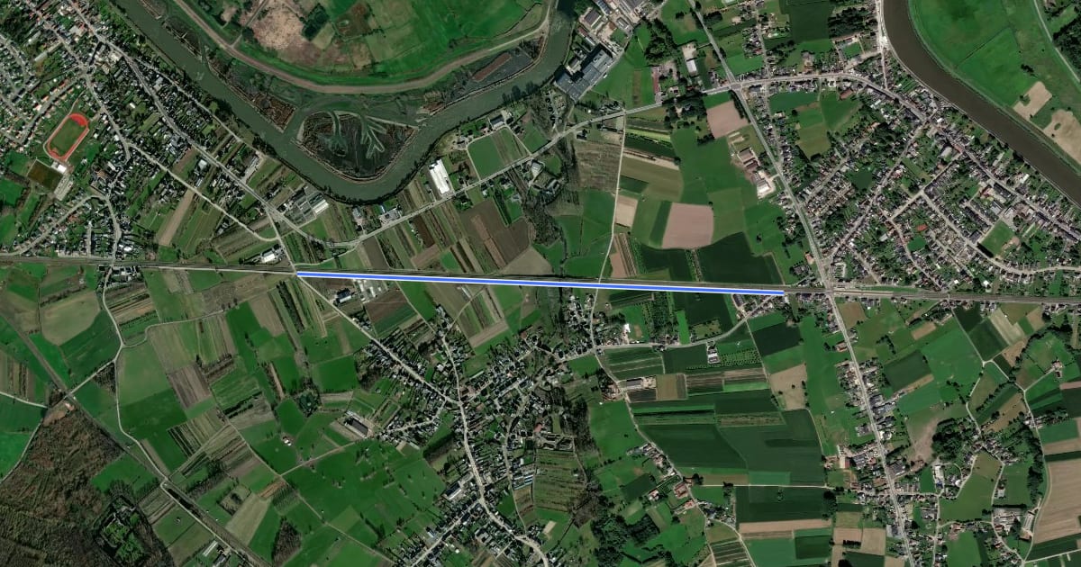 Маршрут F44 Fietssnelweg Bruinbeke - Wichelen (wenslijn) на спутниковом снимке