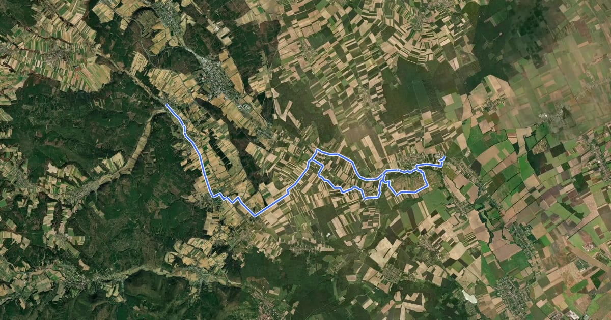 Маршрут Familientherme-Radwanderweg на спутниковом снимке