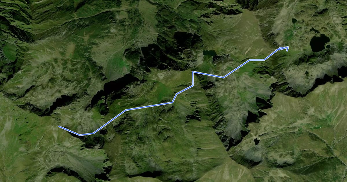 Маршрут Fereastra Zmeilor - Șaua dintre Lacuri - Cabana Podragu на спутниковом снимке
