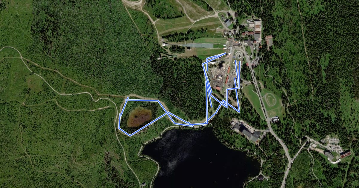 Маршрут FIS 2,5 km - Okolo Slepého plesa на спутниковом снимке