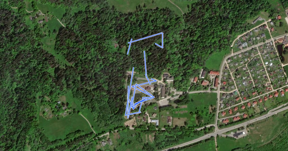 Маршрут Fischer slēpošanas centra 2km trase на спутниковом снимке