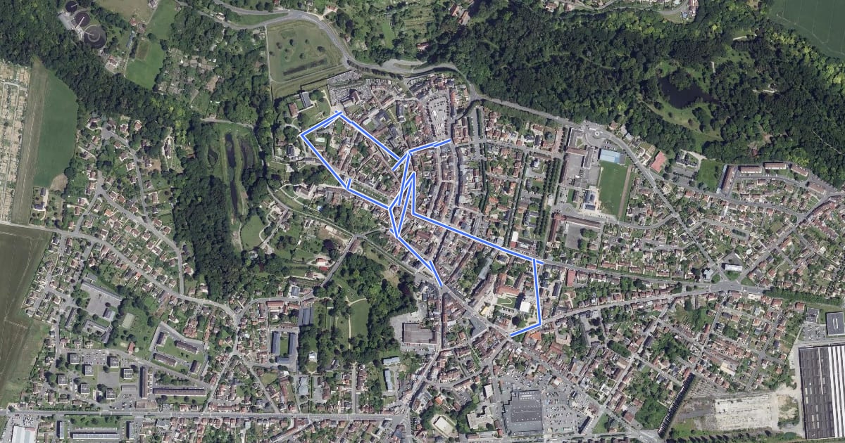Маршрут Flânerie au Coeur de la Cité des Valois на спутниковом снимке