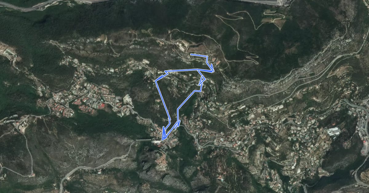 Маршрут Fort de La Revère на спутниковом снимке