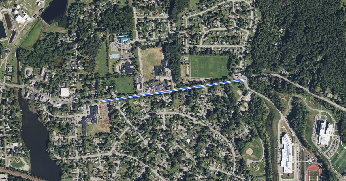 Маршрут Fort Hill Road Sidepath на спутниковом снимке