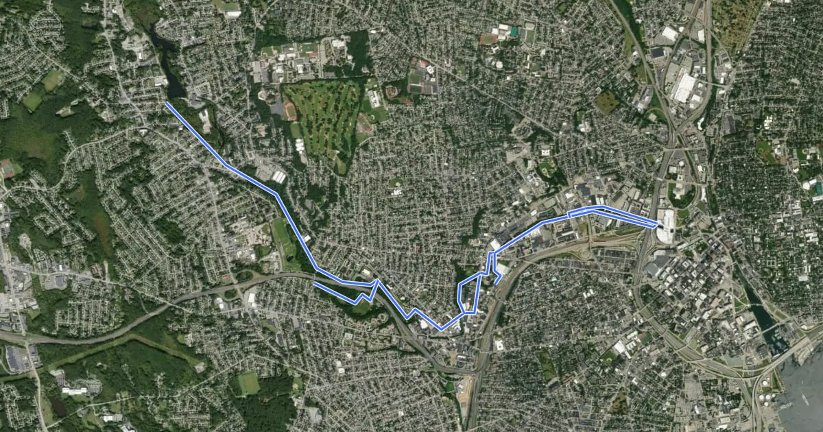 Маршрут Fred Lippitt Woonasquatucket River Greenway на спутниковом снимке