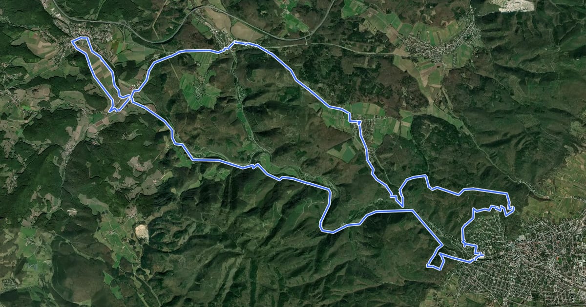 Маршрут G'schichten aus dem Wienerwald на спутниковом снимке