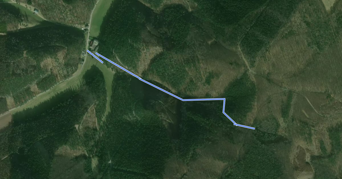 Маршрут Götzelsteig --> Anschluß an Wanderwege nach Berndorf & Pottenstein sowie zum Waxeneckhaus на спутниковом снимке