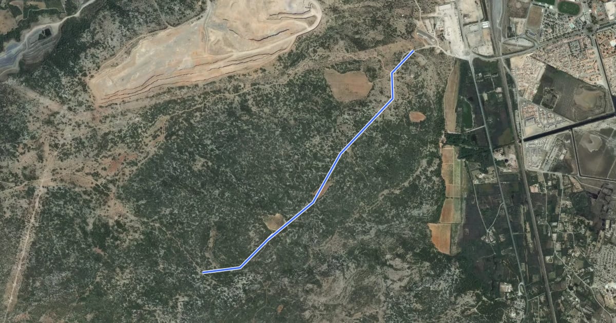 Маршрут Garrigue Haute - Combe des Buis Ouest на спутниковом снимке