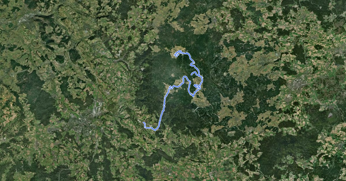 Маршрут Glaswanderweg Weidenberg - Warmensteinach - Fichtelberg - Bischofsgrün на спутниковом снимке