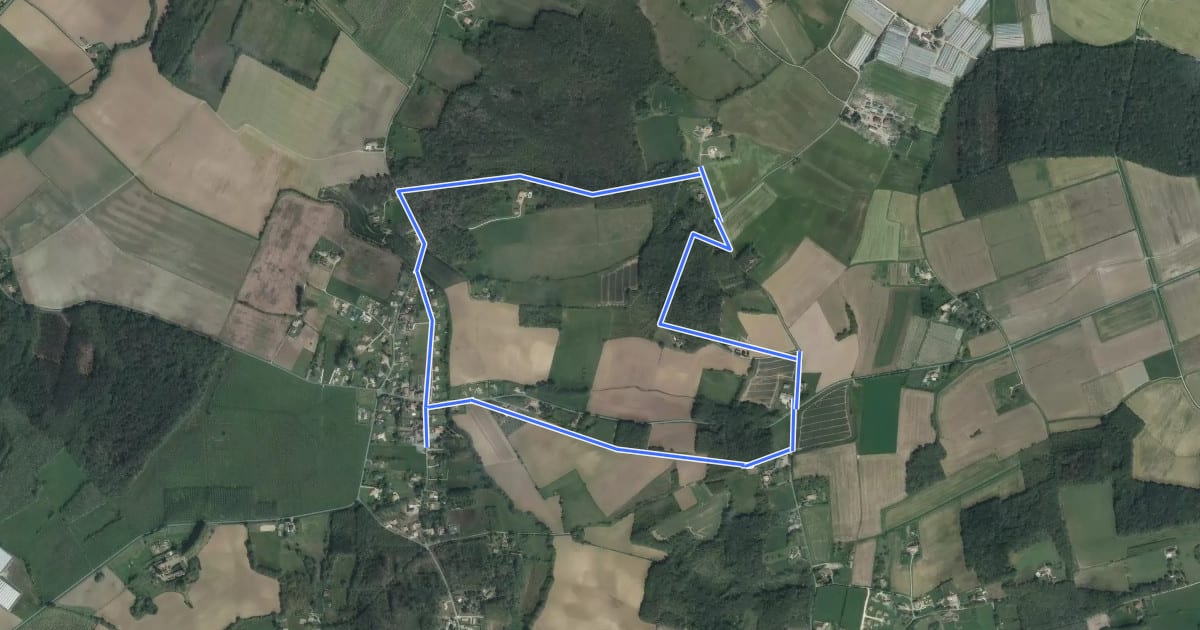 Маршрут Grézet-Cavagnan, vers le Grand Bois de Lanau - 5.2 km на спутниковом снимке