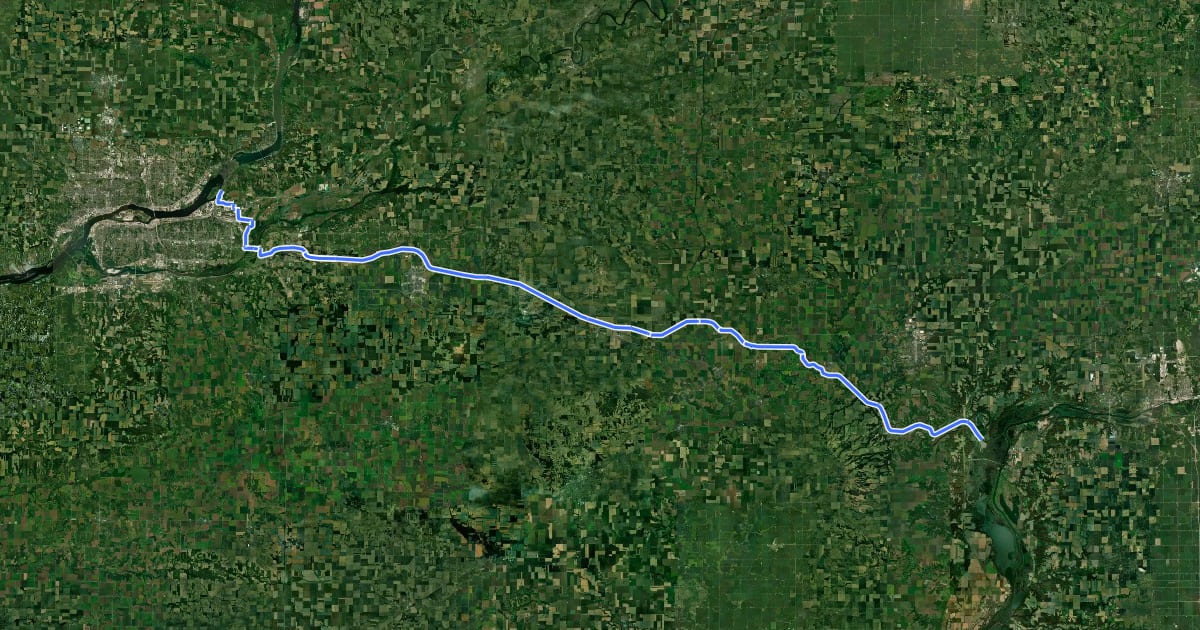 Маршрут Grand Illinois Trail - Bureau to East Moline на спутниковом снимке