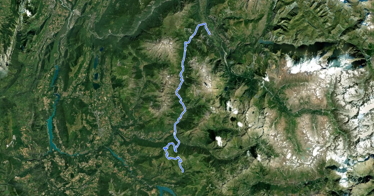 Маршрут Grand Tour des Écrins VTT- Grande Traversée VTT-FFC на спутниковом снимке