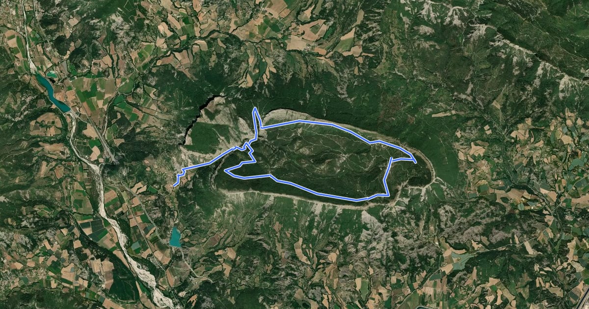 Маршрут Grand tour du cirque de Jubéo на спутниковом снимке