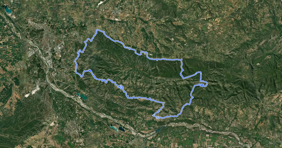Маршрут Grand Tour du Petit Luberon на спутниковом снимке