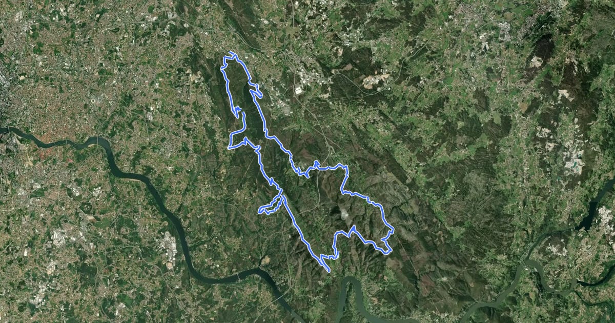 Маршрут Grande Rota das Serras do Porto на спутниковом снимке