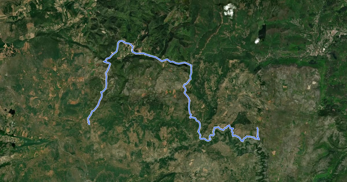 Маршрут Grande Traversée du Massif Central à VTT – Blandas / La Couvertoirade на спутниковом снимке