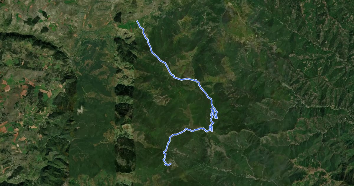 Маршрут Grande Traversée du Massif Central à VTT – L'Hom / L'Esperou на спутниковом снимке