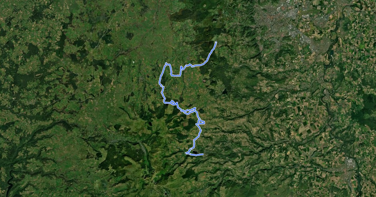Маршрут Grande Traversée du Massif Central à VTT - Laschamps / Murol на спутниковом снимке