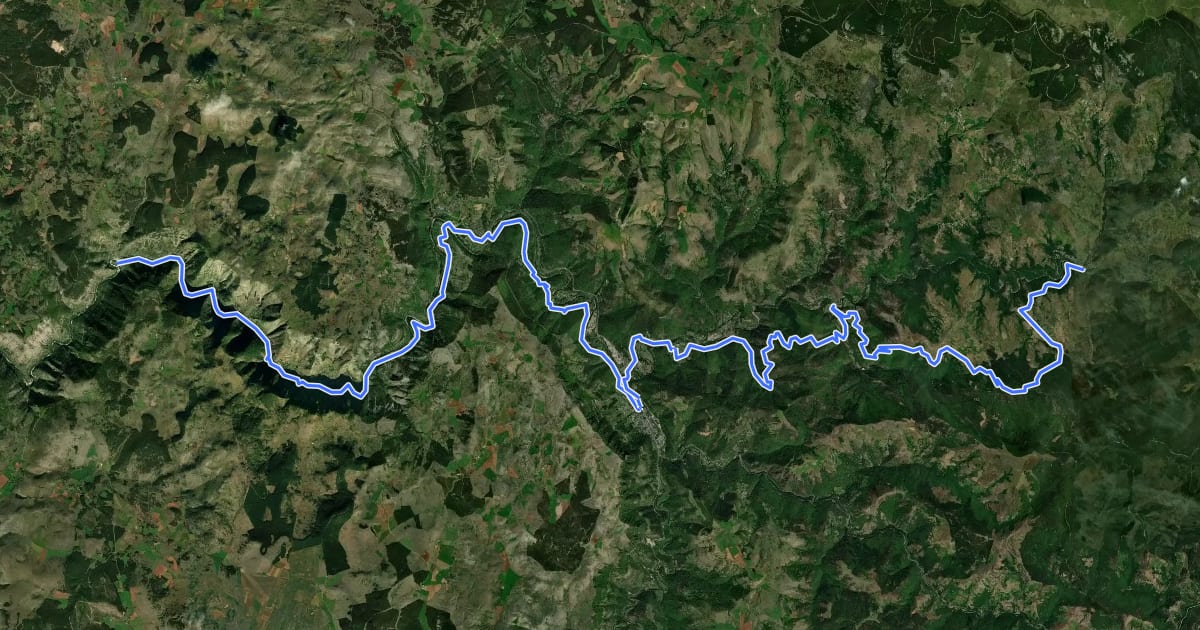 Маршрут Grande Traversée du Massif Central à VTT - Le Pont-de-Montvert / Sainte-Enimie на спутниковом снимке