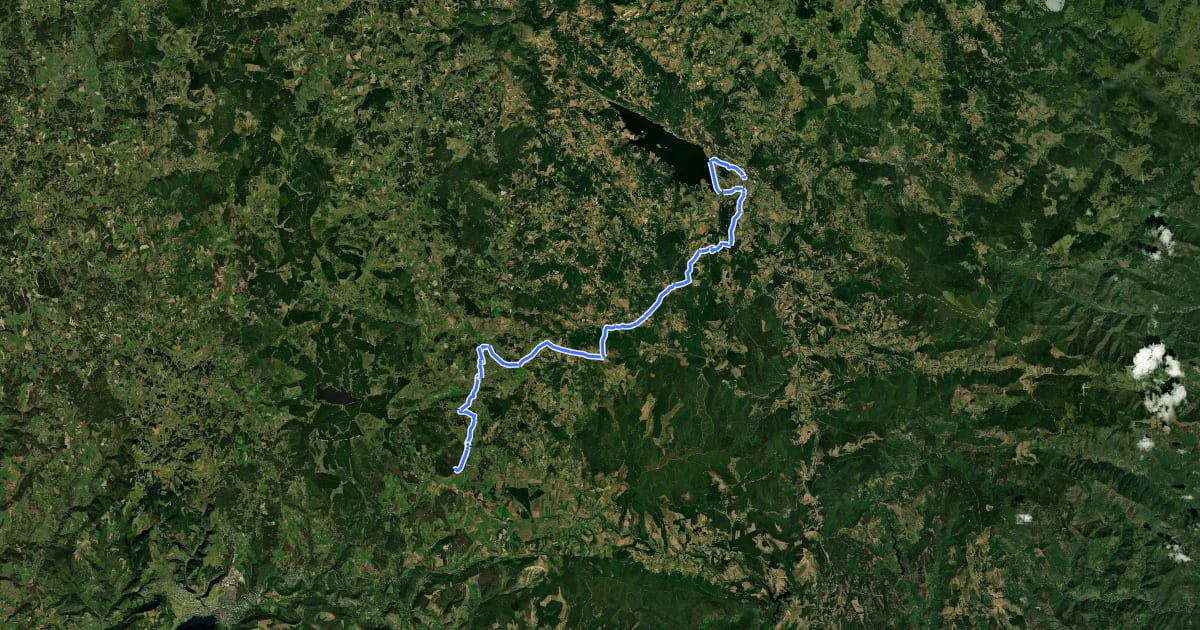 Маршрут Grande Traversée du Massif Central à VTT - Liaison Langogne/Laubert на спутниковом снимке