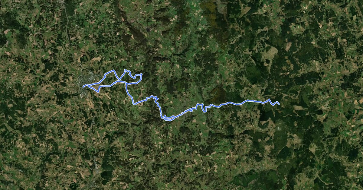 Маршрут Grande Traversée du Massif Central à VTT - Liaison Saint-Chély-d'Apcher / Baraque des Bouviers на спутниковом снимке