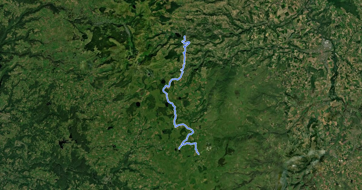 Маршрут Grande Traversée du Massif Central à VTT - Murol / Saint-Alyre-ès-Montagne на спутниковом снимке