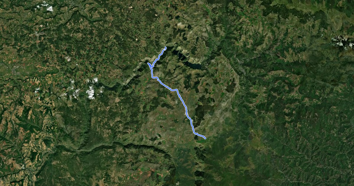 Маршрут Grande Traversée du Massif Central à VTT - Sainte-Enimie / L'Hom на спутниковом снимке