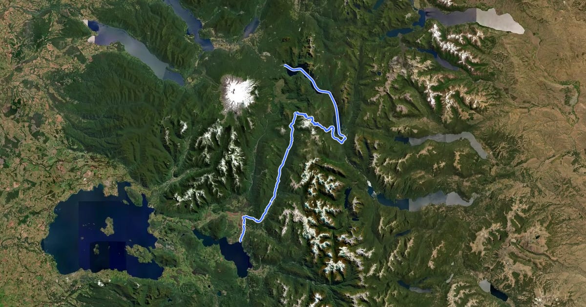 Маршрут Greater Patagonian Trail Section 18: Lago Pirihueico на спутниковом снимке
