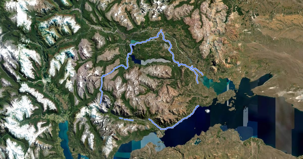 Маршрут Greater Patagonian Trail Section 33: Torres de Avellano на спутниковом снимке