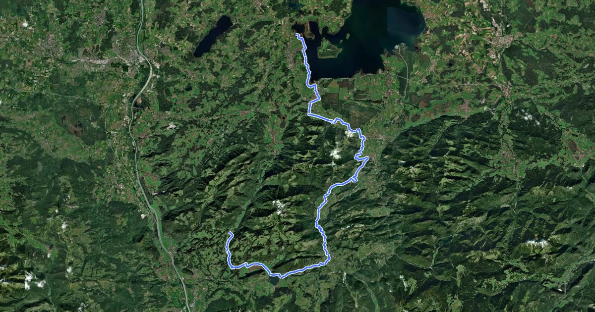 Маршрут Grenzenlos Wanderweg (Sachrang - Kössen - Prien) на спутниковом снимке