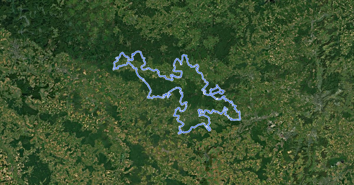 Маршрут GRP162 Tour du Parc naturel de Gaume на спутниковом снимке