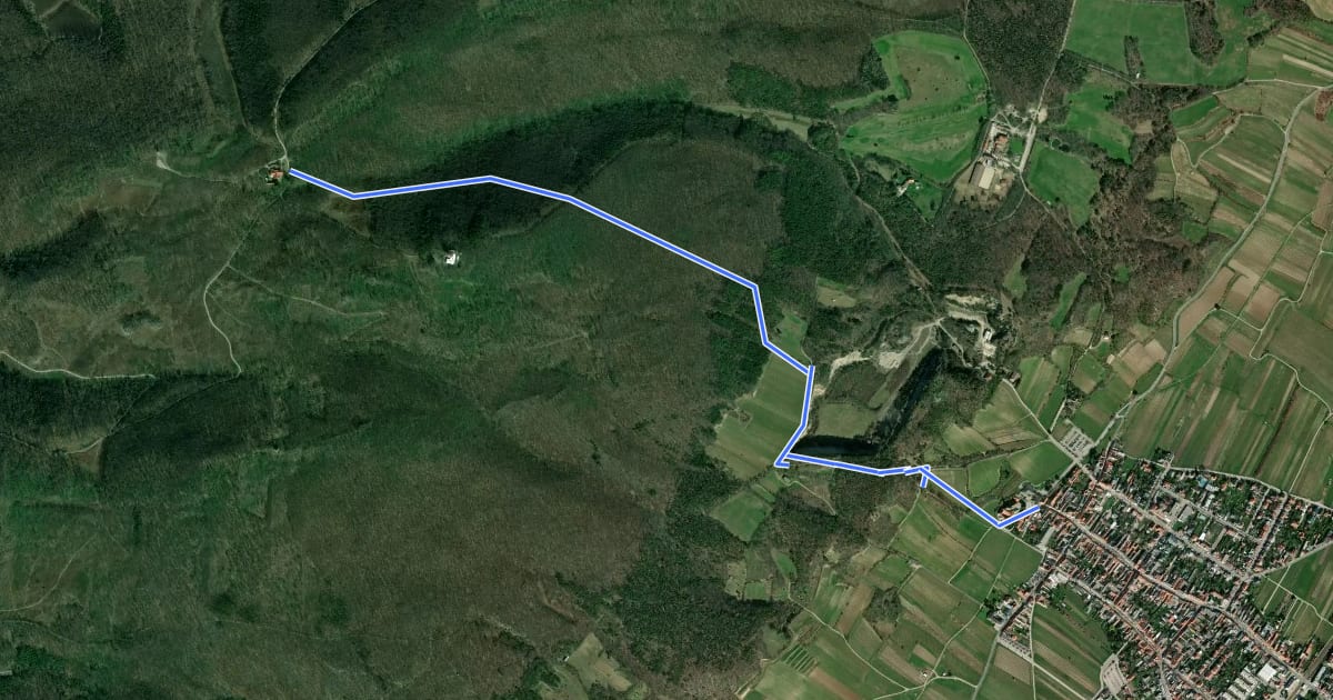 Маршрут Gumpoldskirchen Zentrum - Kreuzweg - Hubertushütte - Kalenderweg - Anningerhaus на спутниковом снимке