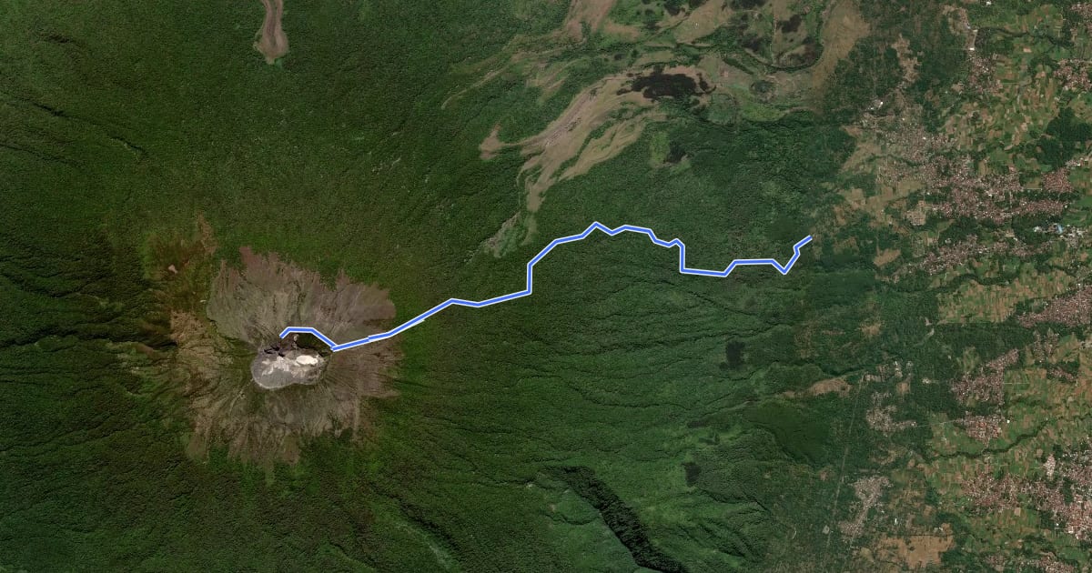Маршрут Gunung Ciremai via Linggajati на спутниковом снимке