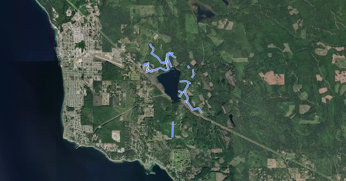 Маршрут Hammill Lake Trails на спутниковом снимке