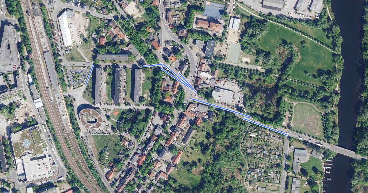 Маршрут Hennigsdorf (12) - Hennigsdorf (13) на спутниковом снимке