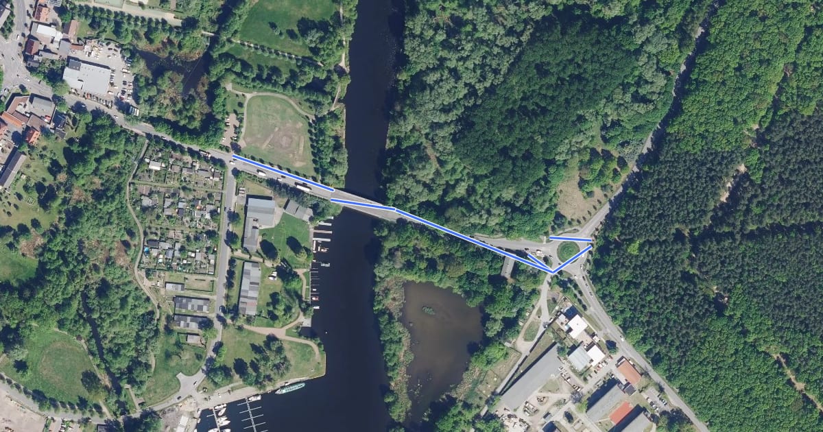 Маршрут Hennigsdorf (13) - Hennigsdorf (14) на спутниковом снимке