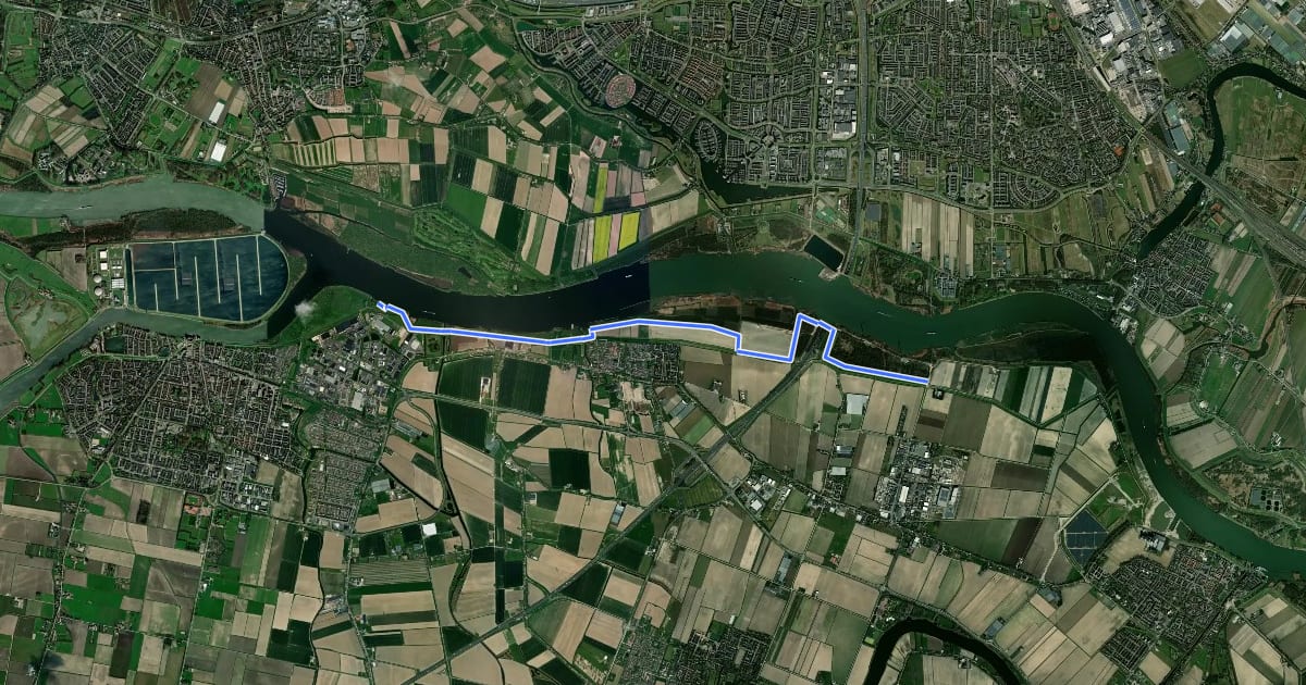 Маршрут Het eiland rond, de oeverloop на спутниковом снимке