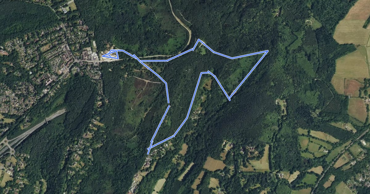 Маршрут Hidden Hindhead Walking Trail, Hindhead на спутниковом снимке