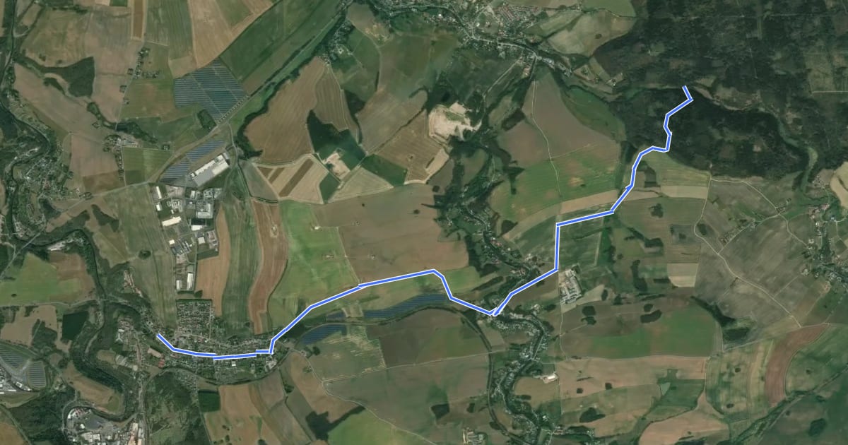 Маршрут Hilbersdorf-Niederbobritzsch-Tännicht-Mittelpunkt Sachsen на спутниковом снимке