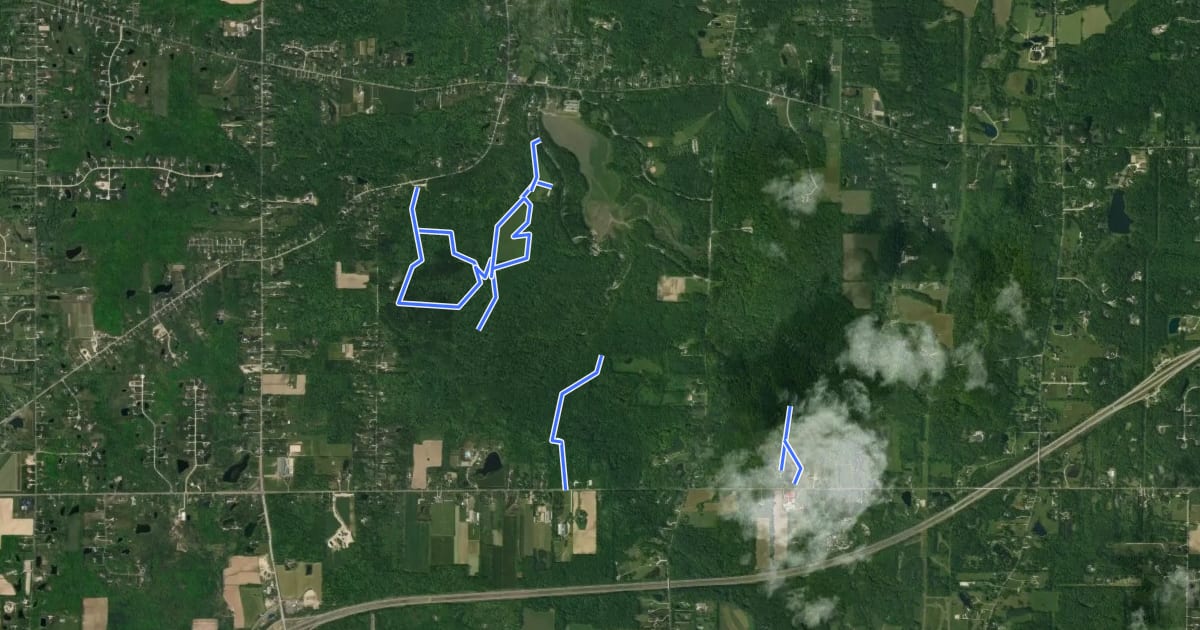 Маршрут Hinckley Reservation Bridle Trails на спутниковом снимке