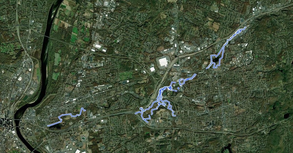 Маршрут Hockanum River Linear Park на спутниковом снимке